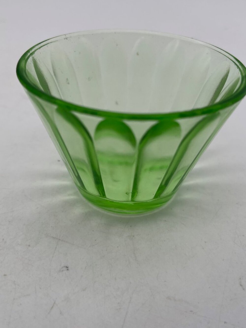 Vintage Hazel Atlas Uranium Ribbed Glass Nut Custard2" Bowl Small B4